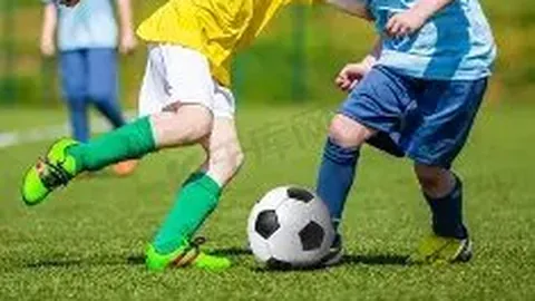 蓉城雄鹰深圳对决，徐正源领军出击！双铁腰中场镇守，韦世豪王者归来，巅峰之战一触即发！