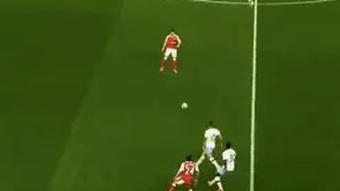 《B费蜕变记：阿勒代斯点赞，球场挥臂动作大幅减少，更显成熟风度》